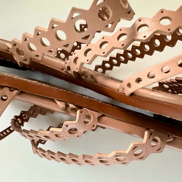 Alaia Size 39 Flats Sandals Leather Laser Cut Nude Beige - Picture 7 of 9